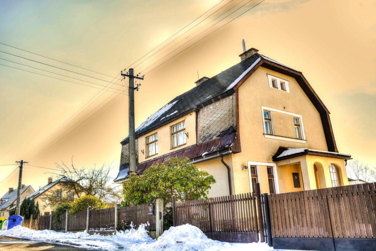 Apartmany Pod Klasterem Kraliky Exterior photo